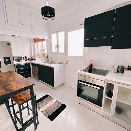 Seaside Apartment In Flisvos Marina Athènes Extérieur photo