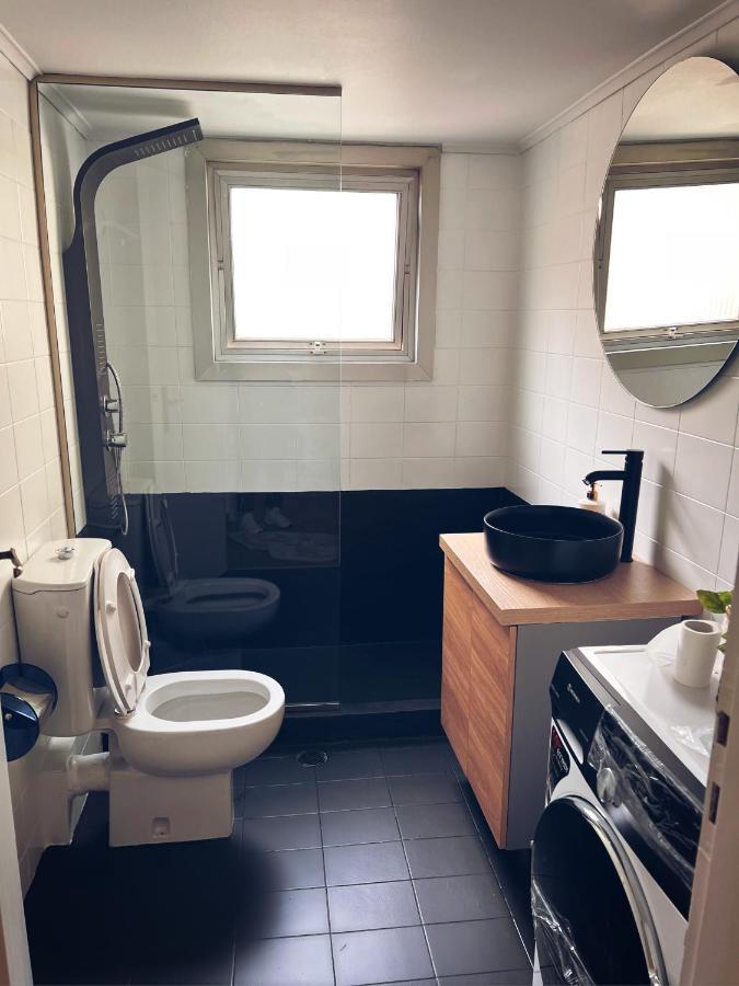 Seaside Apartment In Flisvos Marina Athènes Extérieur photo