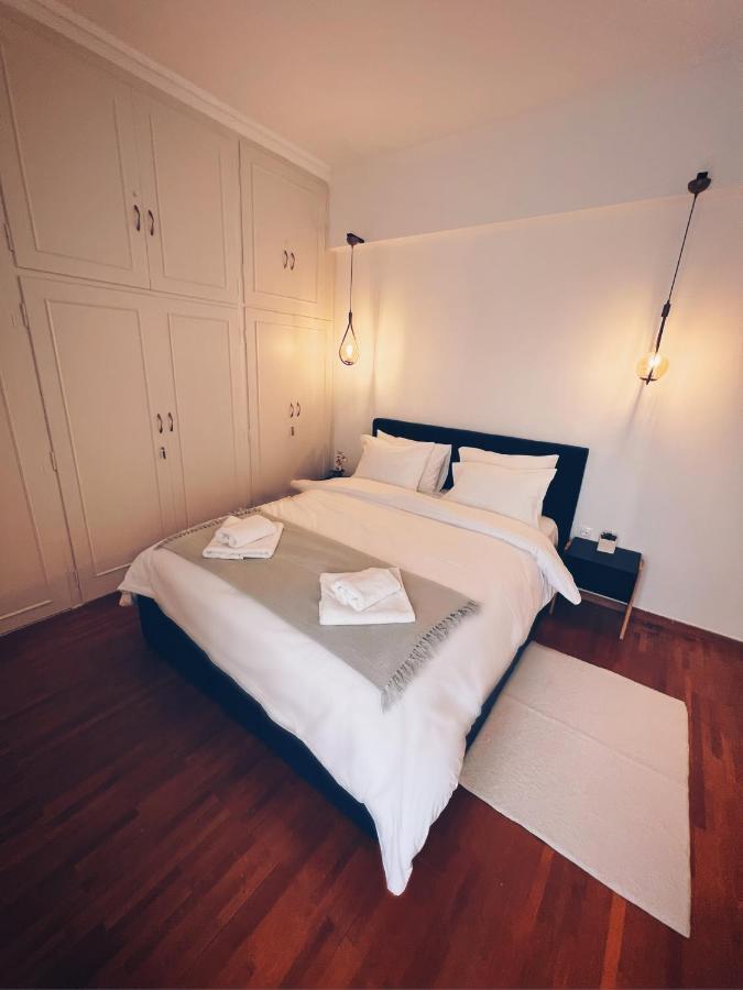 Seaside Apartment In Flisvos Marina Athènes Extérieur photo