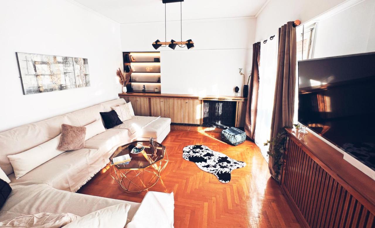 Seaside Apartment In Flisvos Marina Athènes Extérieur photo