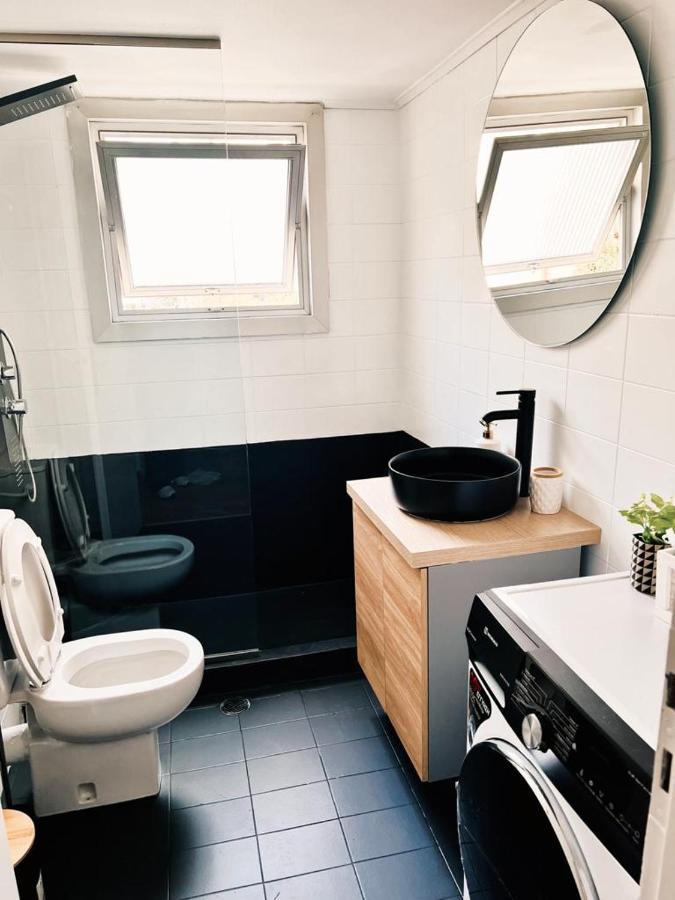 Seaside Apartment In Flisvos Marina Athènes Extérieur photo
